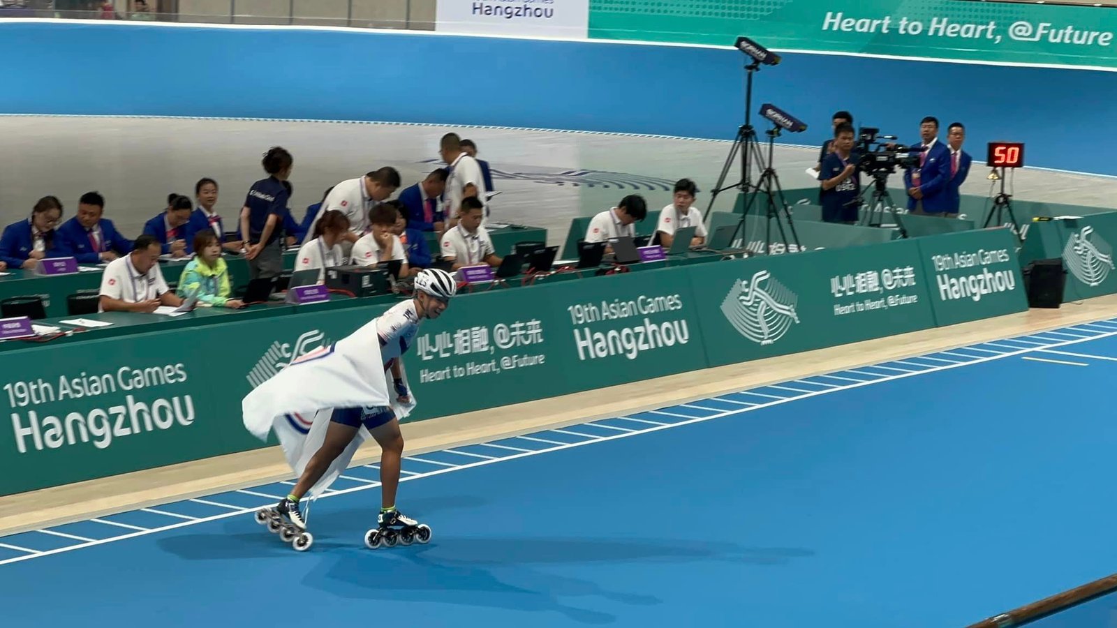 【杭州亞運】第6金來了！競速溜冰女子1萬公尺　施沛妤、楊合貞「金包銀」