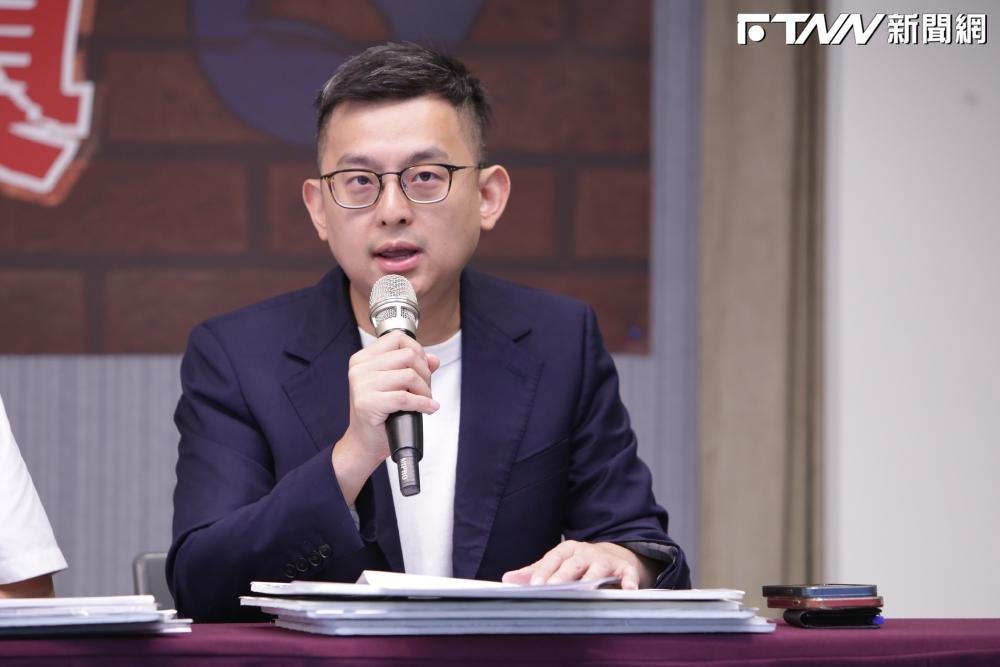 柯文哲拋教育政見 　民進黨列「這些事蹟」批：連台北市的教育都處理不好