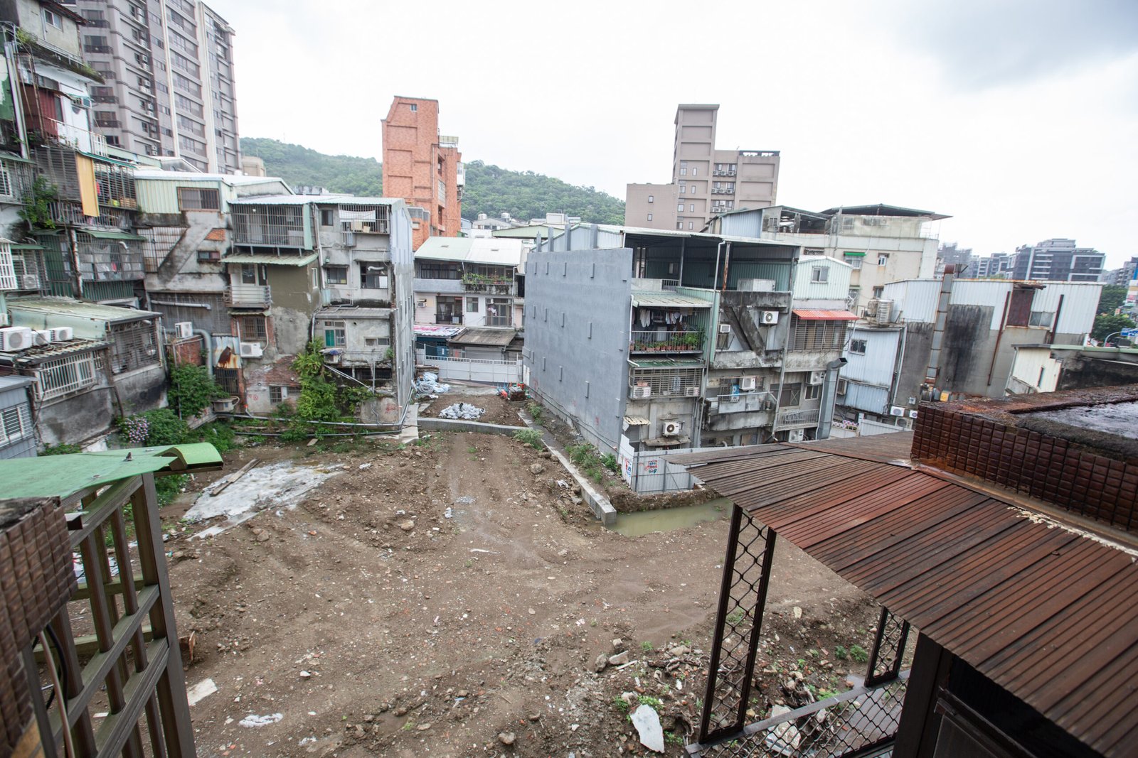 【爛尾連環爆1】建商挖恐怖陷阱 70歲地主無言:老宅沒了、土地更白白送人