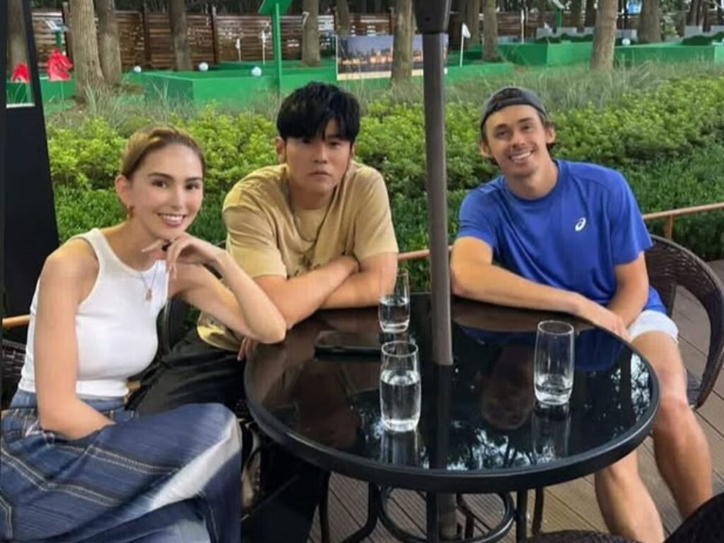 周杰倫甜勾昆凌看上海大師賽　澳洲名將曬合照：兩個傳奇！
