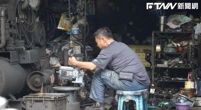 8月製造業測驗點微揚服務業轉跌 學者憂二度通膨