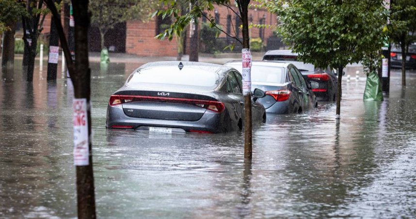 致命級別暴雨襲擊　紐約全市大淹水「地鐵機場停擺」…州長宣布進入緊急狀態