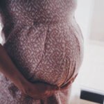 30歲孕媽懷胎竟贈「7小福」…胃痛嘔吐樣樣來　醫曝原因嘆：媽媽真的很辛苦