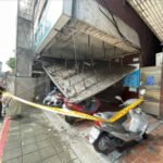 北市重慶北路天花板整片崩落　3機車慘被壓