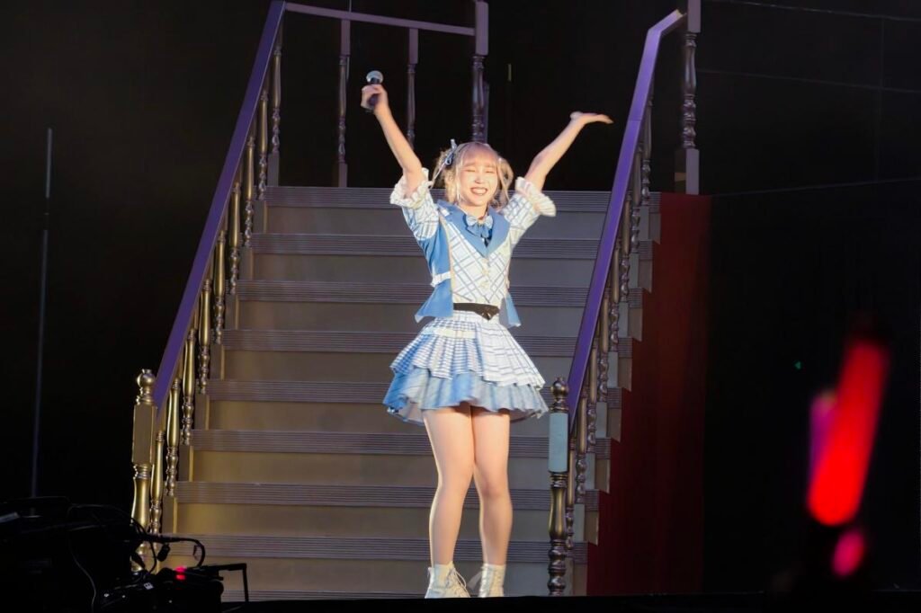 AKB48香港開唱！劉曉晴驚喜現身　見媽媽在台下感動落淚