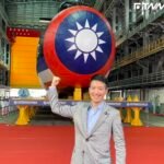 見證首艘國造潛艦「海鯤號」下水　何志偉：為台灣和平注入破浪前行的力量